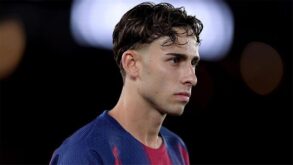 لاعب برشلونة فيرمين لوبيز خلال مباراة
