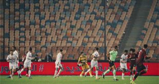 لاعبو الزمالك يحتفلون بالفوز بلقب الدوري المصري