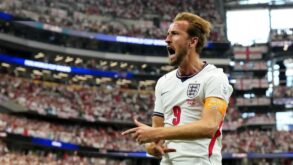 صورة لهاري كين لاعب بايرن ميونخ وهو يبتسم