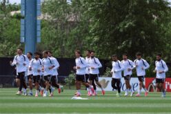 لاعب الزمالك حسام عبد المجيد يرتدي قميص منتخب مصر