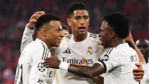 مارك كوكوريلا يرتدي قميص ريال مدريد