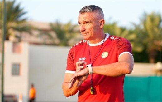 صورة جماعية لفريق الزمالك مع المدرب معتمد جمال