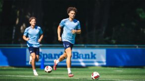 صورة لسليم طلب لاعب هيرتا برلين بالزي الرسمي