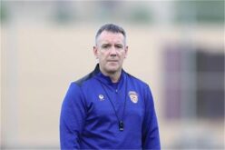 المدرب الصربي فوك رازوفيتش يرتدي قميص الزمالك