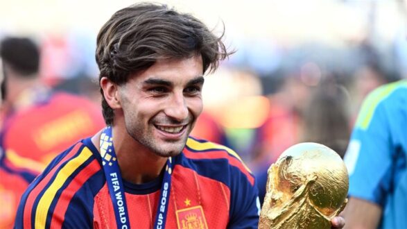 صورة فيران توريس لاعب برشلونة