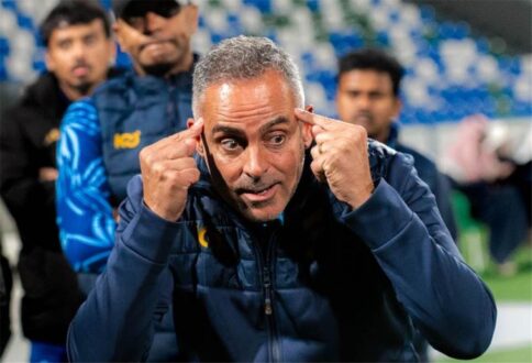 جوزيه جوميز المدير الفني لنادي الخليج يتحدث في مؤتمر صحفي