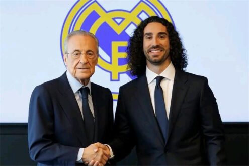مارك كوكوريلا لاعب ريال مدريد يحتفل بهدف