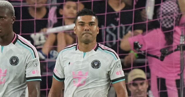 لاعب إنتر ميامي كاسيميرو يسجل هدفًا عكسيًا في مباراة ضد كولومبوس كرو
