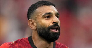 صورة لمحمد صلاح بقميص طرابزون سبور