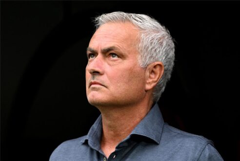 لاعبو ريال مدريد يحتفلون بهدف في دوري أبطال أوروبا