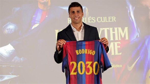 لاعب برشلونة الجديد رودري يشارك في تدريبات الفريق لأول مرة