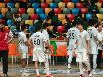 لاعبو منتخب مصر لكرة اليد للناشئين يحتفلون بالفوز