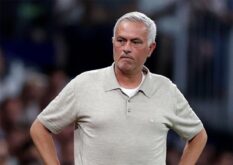 جوزيه مورينيو مدرب ريال مدريد يتحدث في مؤتمر صحفي