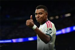 صامويل أومتيتي لاعب برشلونة السابق