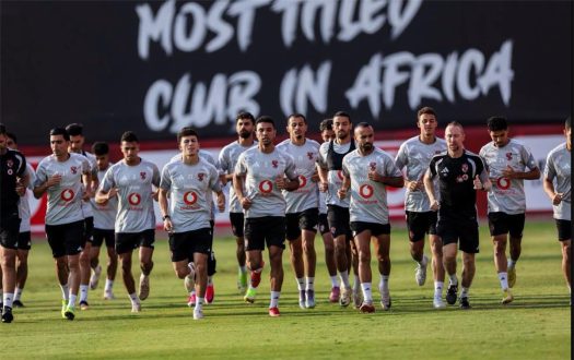 لاعبو الأهلي ياسر إبراهيم وكريم الدبيس خلال تدريبات الفريق
